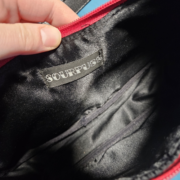 Sourpuss Black and Red Leather Hearse Shoulder Bag - Picture 9 of 9